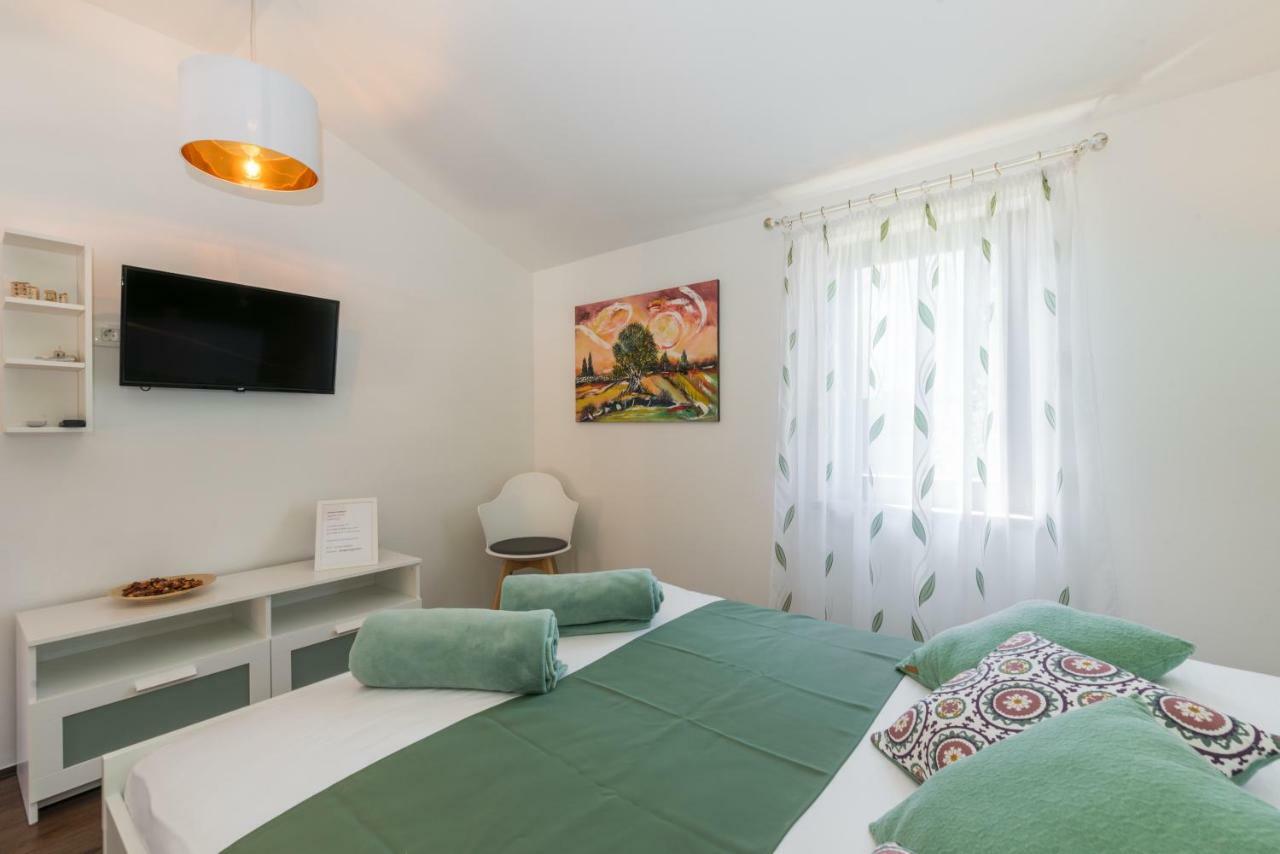 B&B Carmela Umag Exteriör bild